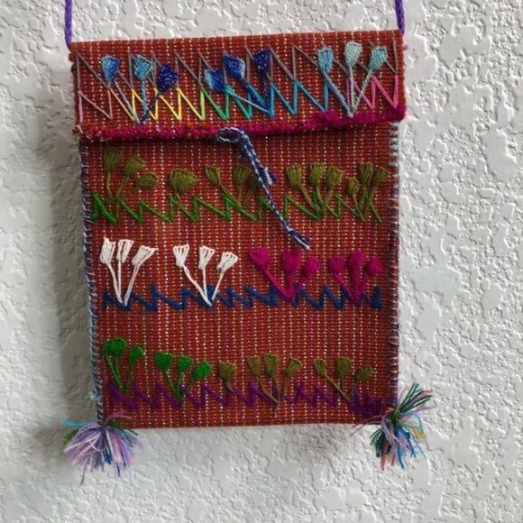 Mexican Handmade Embroidered Floral Cross Body Bag - Picture 3 of 8